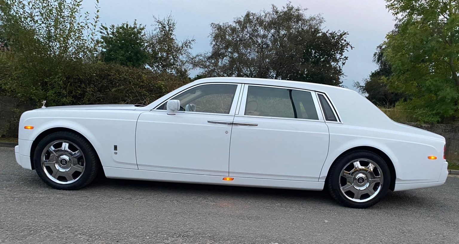 Chauffeur-driven Rolls-Royce Phantom for executive travel